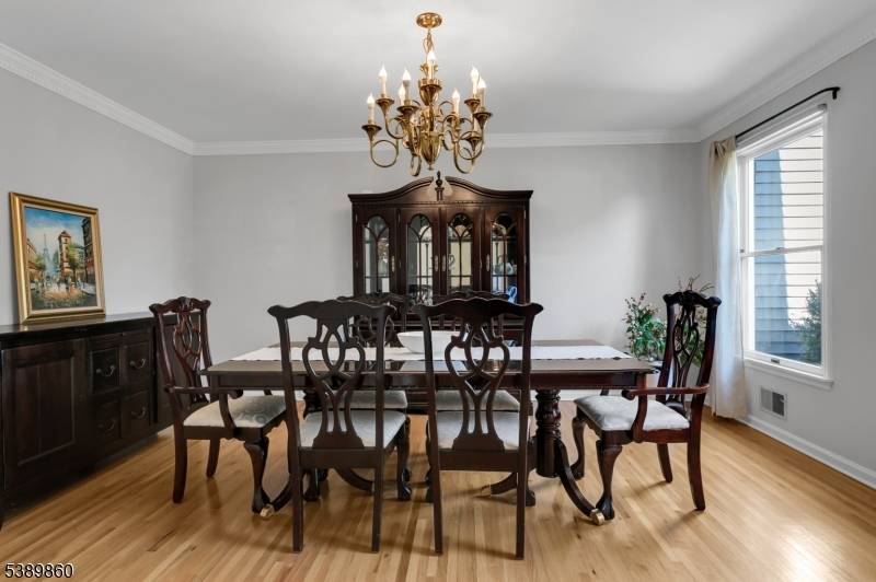 135 Woods End Dr, Bernards Twp., NJ 07920