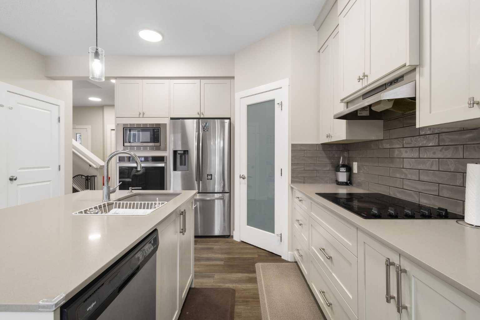 469 Creekrun CRES SW, Airdrie, AB T4B 5J9