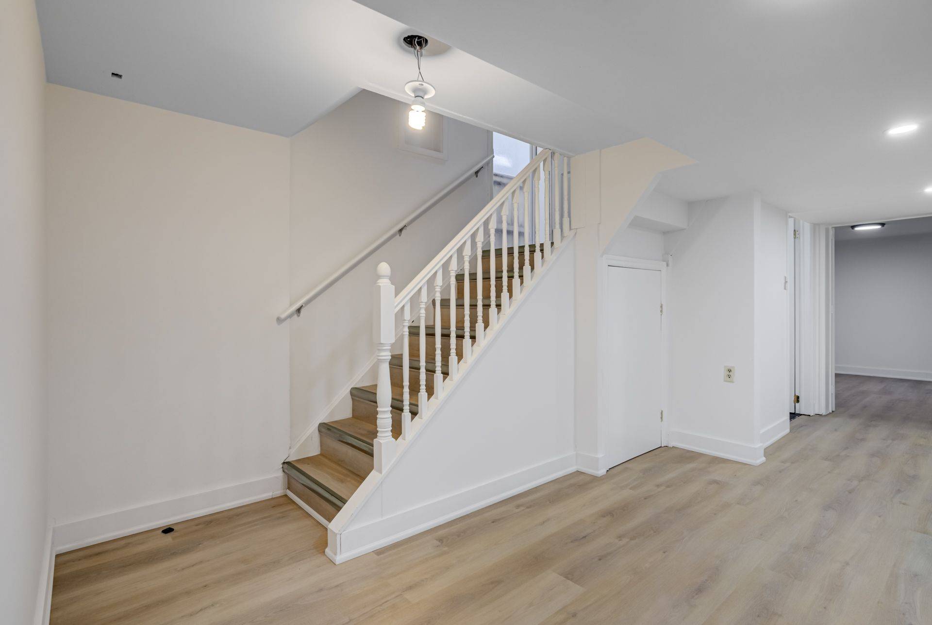 116 Ferris RD #Bsmt, Toronto E03, ON M4B 1G4