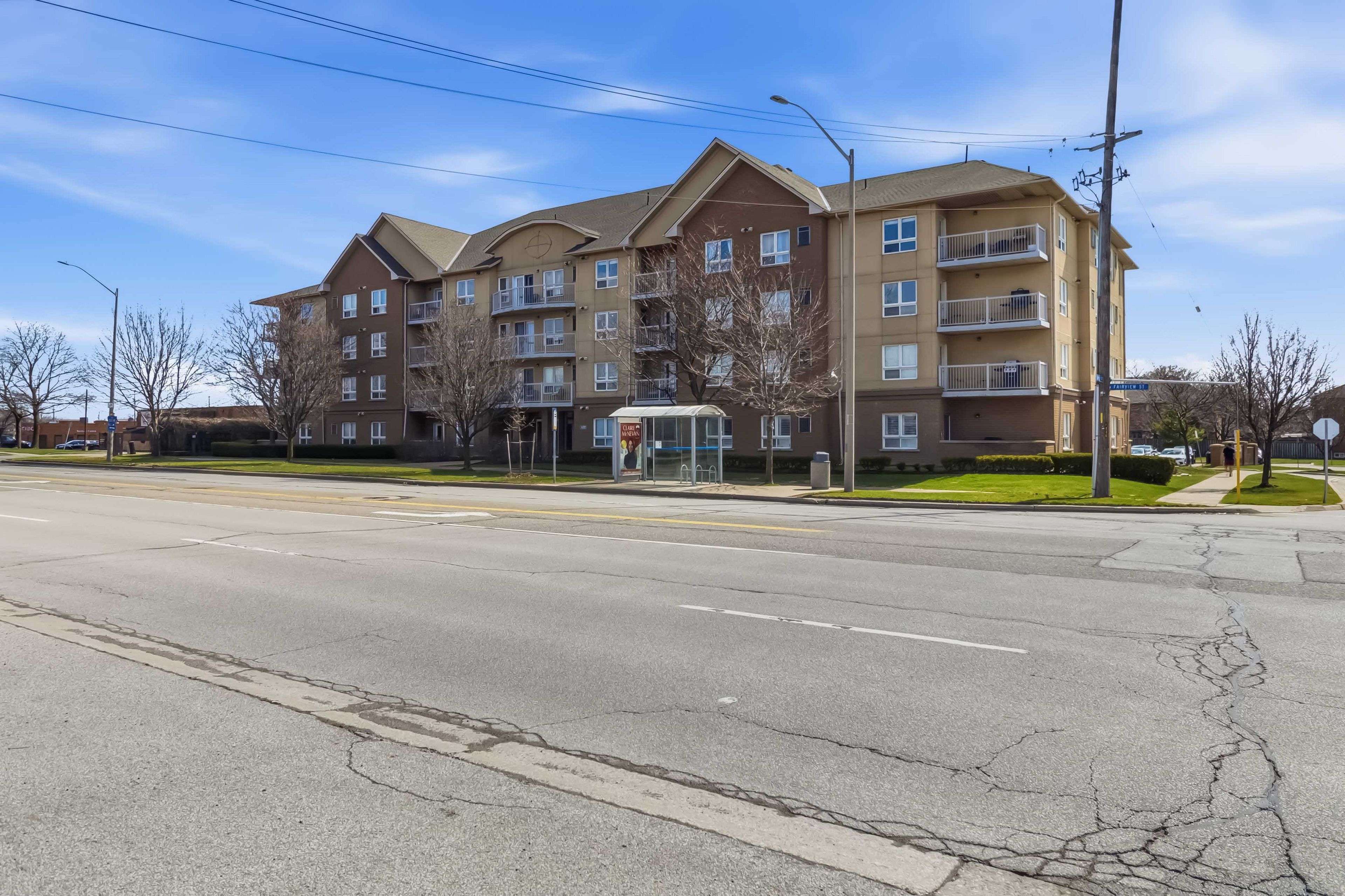 4450 fairview ST S #305, Burlington, ON L7L 7K7