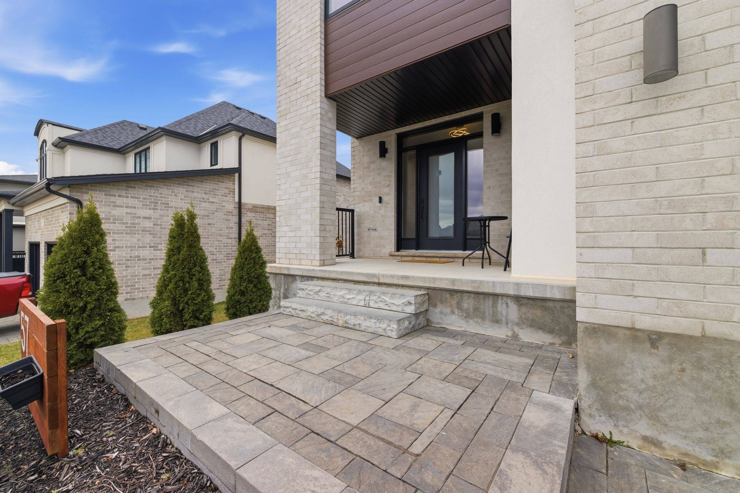 57 CRESTVIEW DR, Middlesex Centre, ON N0L 1R0