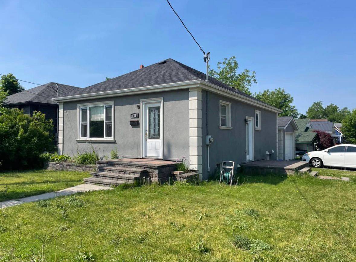 685 Armour RD #Lower, Peterborough, ON K9H 1Z5