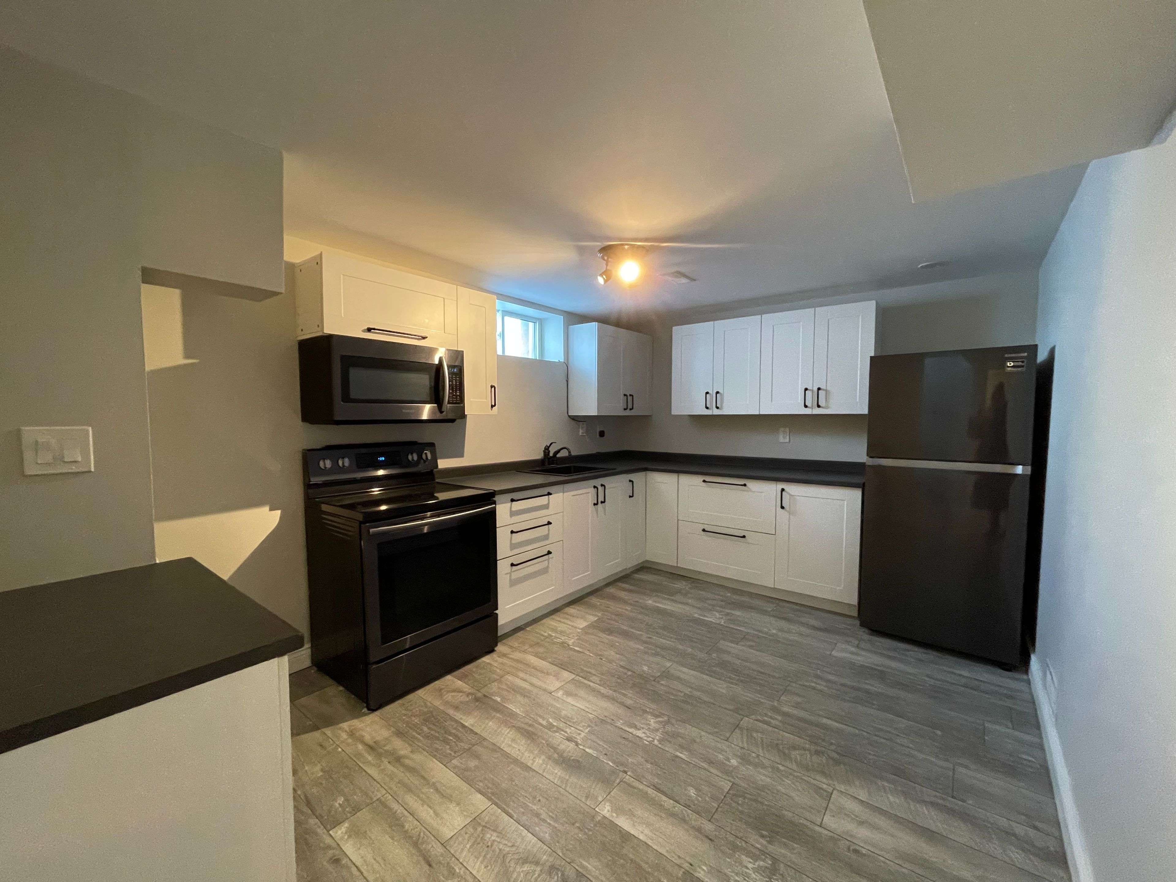 685 Armour RD #Lower, Peterborough, ON K9H 1Z5