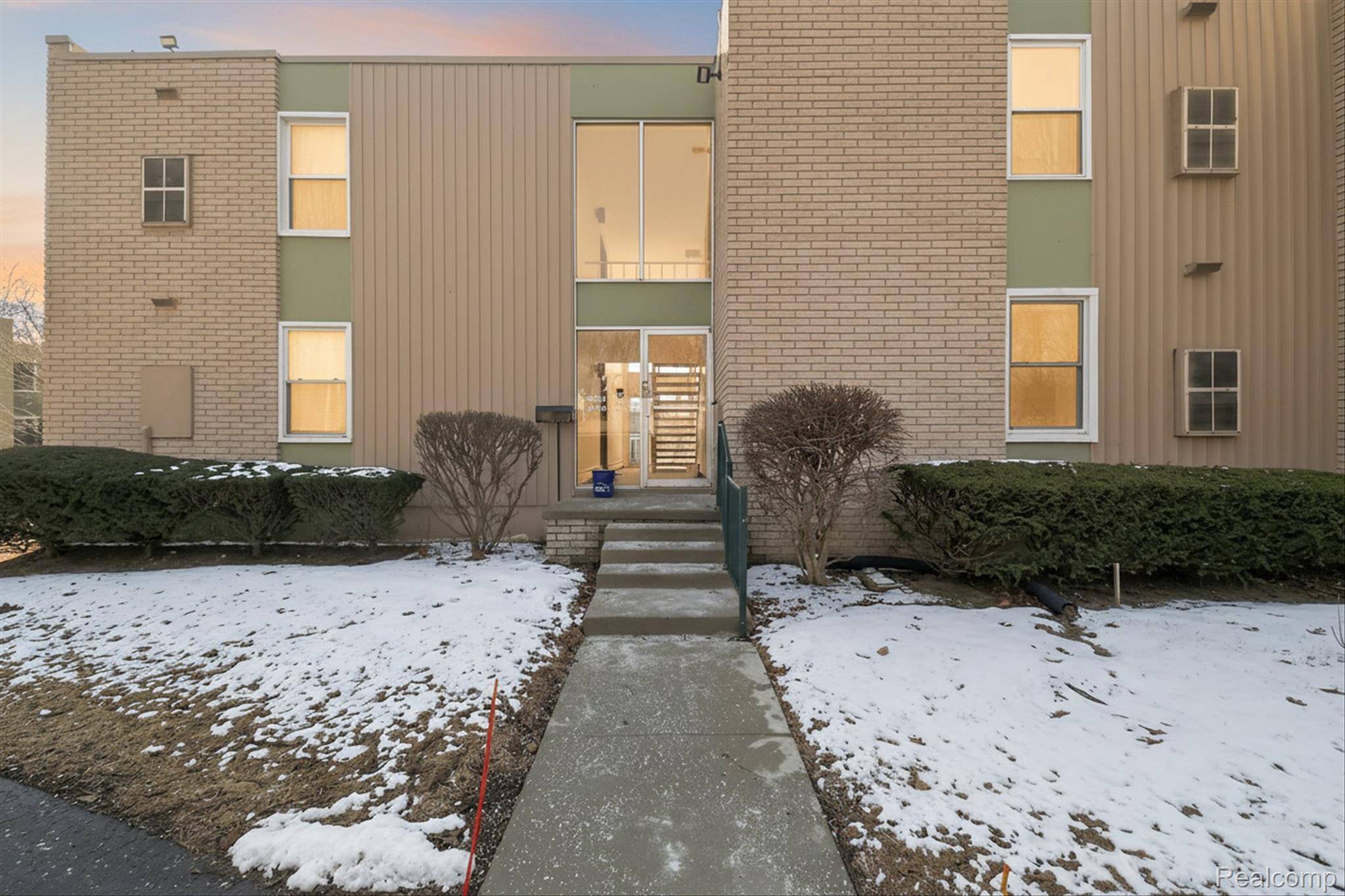 32989 Fargo ST #43, Livonia, MI 48152