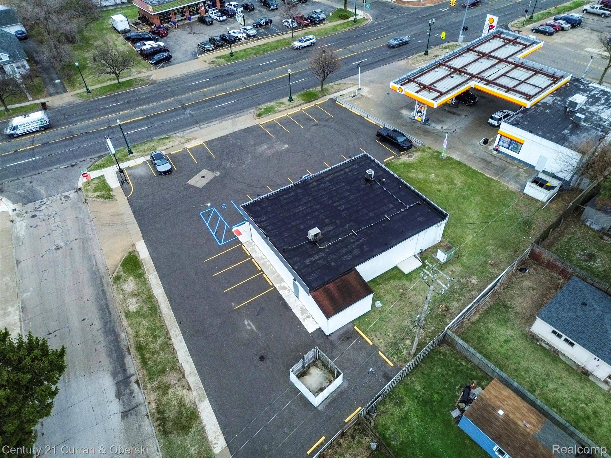 4502 S Wayne RD, Wayne, MI 48184