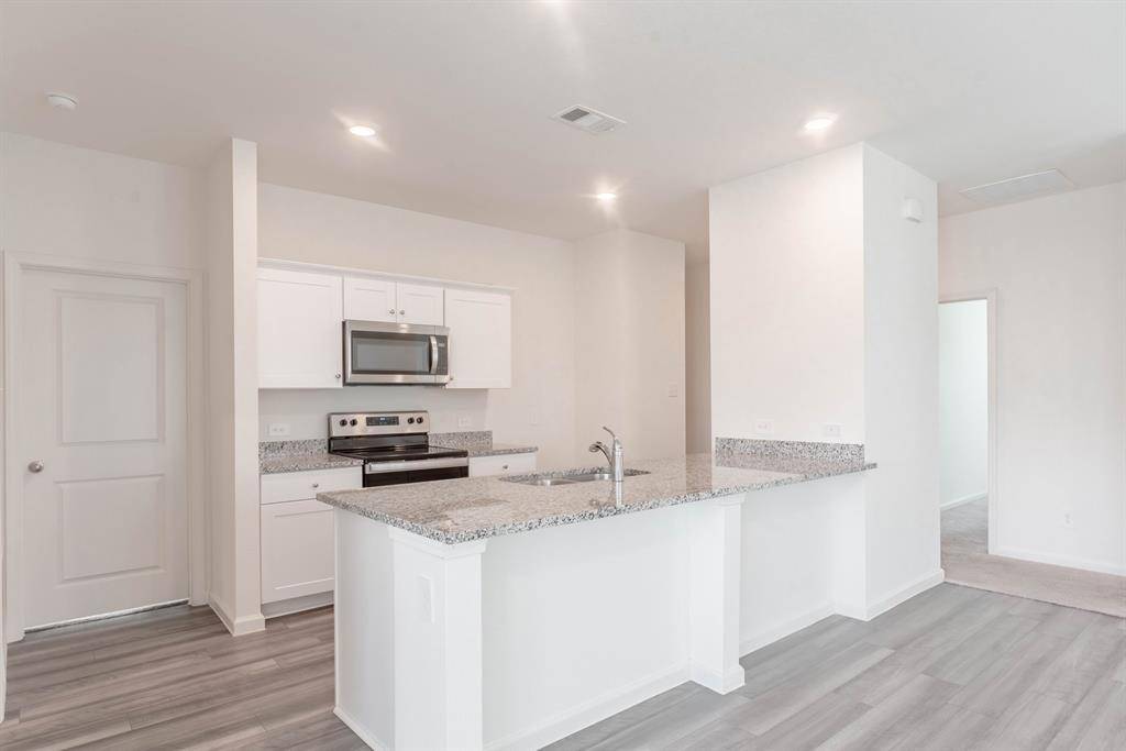 1737 Escondido Drive, Fort Worth, TX 76052