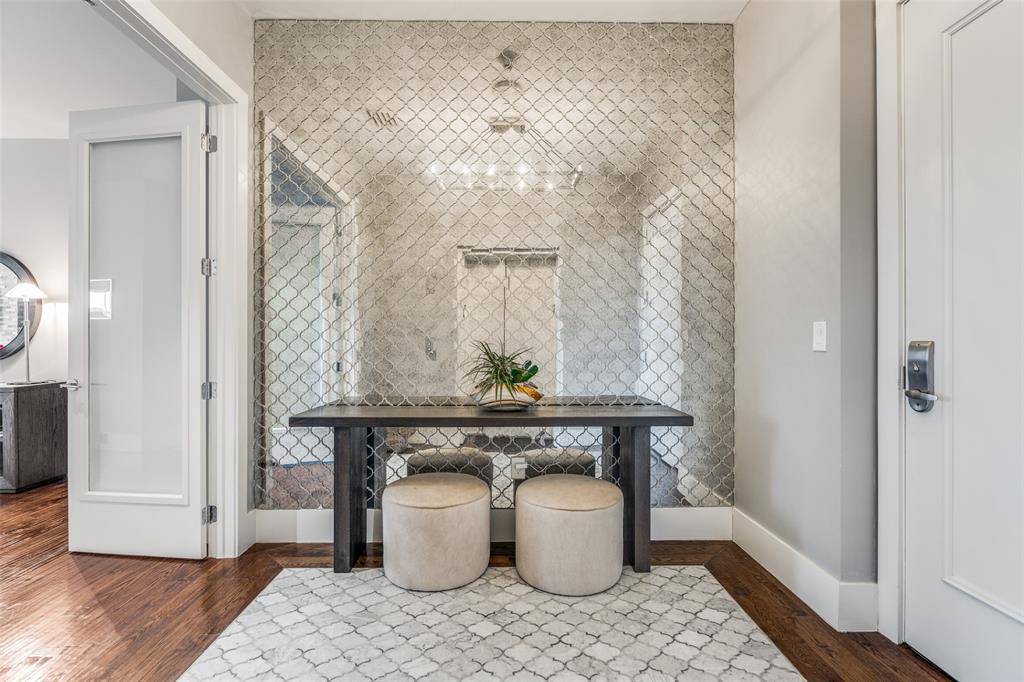 2300 Wolf Street #10D, Dallas, TX 75201