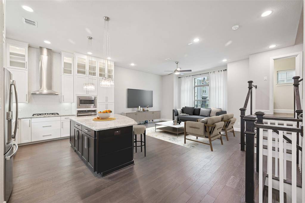 779 Lacey Oaks Place, Dallas, TX 75204