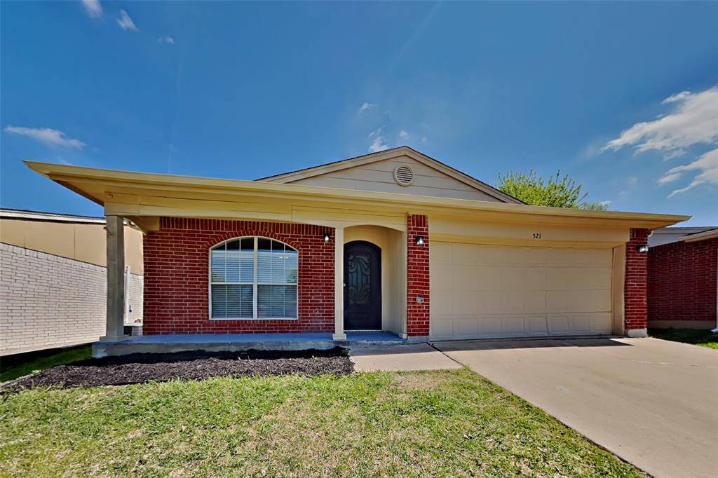 521 Hollyberry Drive, Mansfield, TX 76063