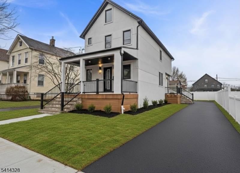 79 3Rd St, Somerville Boro, NJ 08876