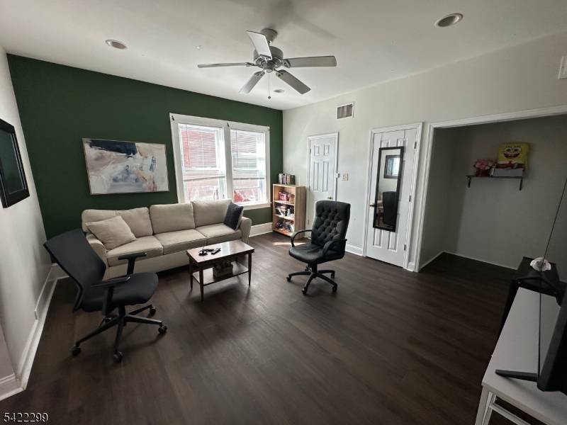 113 Pequannock St, Dover Town, NJ 07801