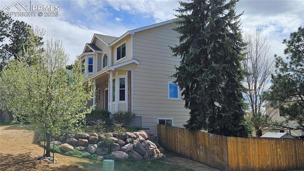 9630 Vinewood LN, Colorado Springs, CO 80920