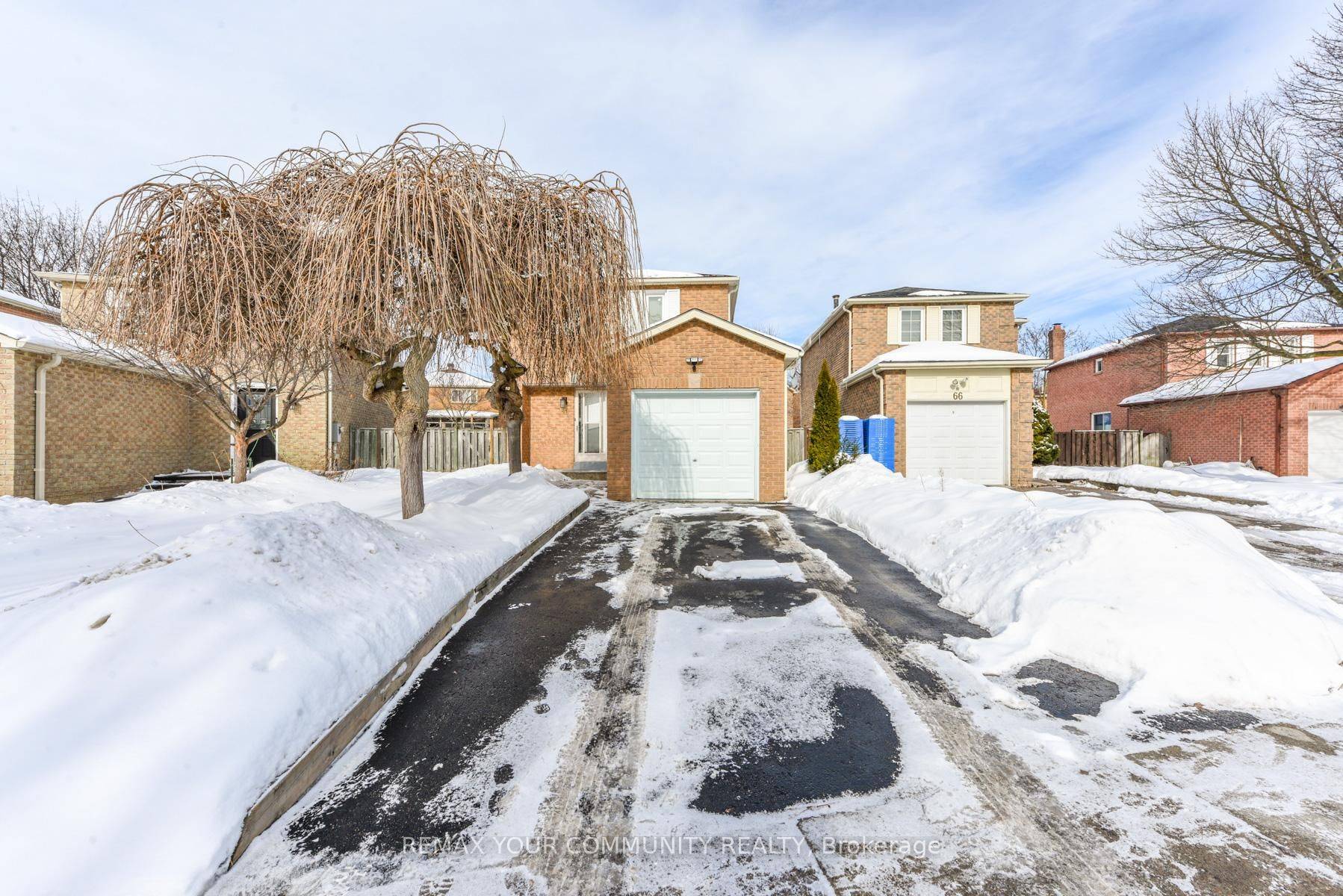 64 Chatfield DR, Ajax, ON L1T 2K1