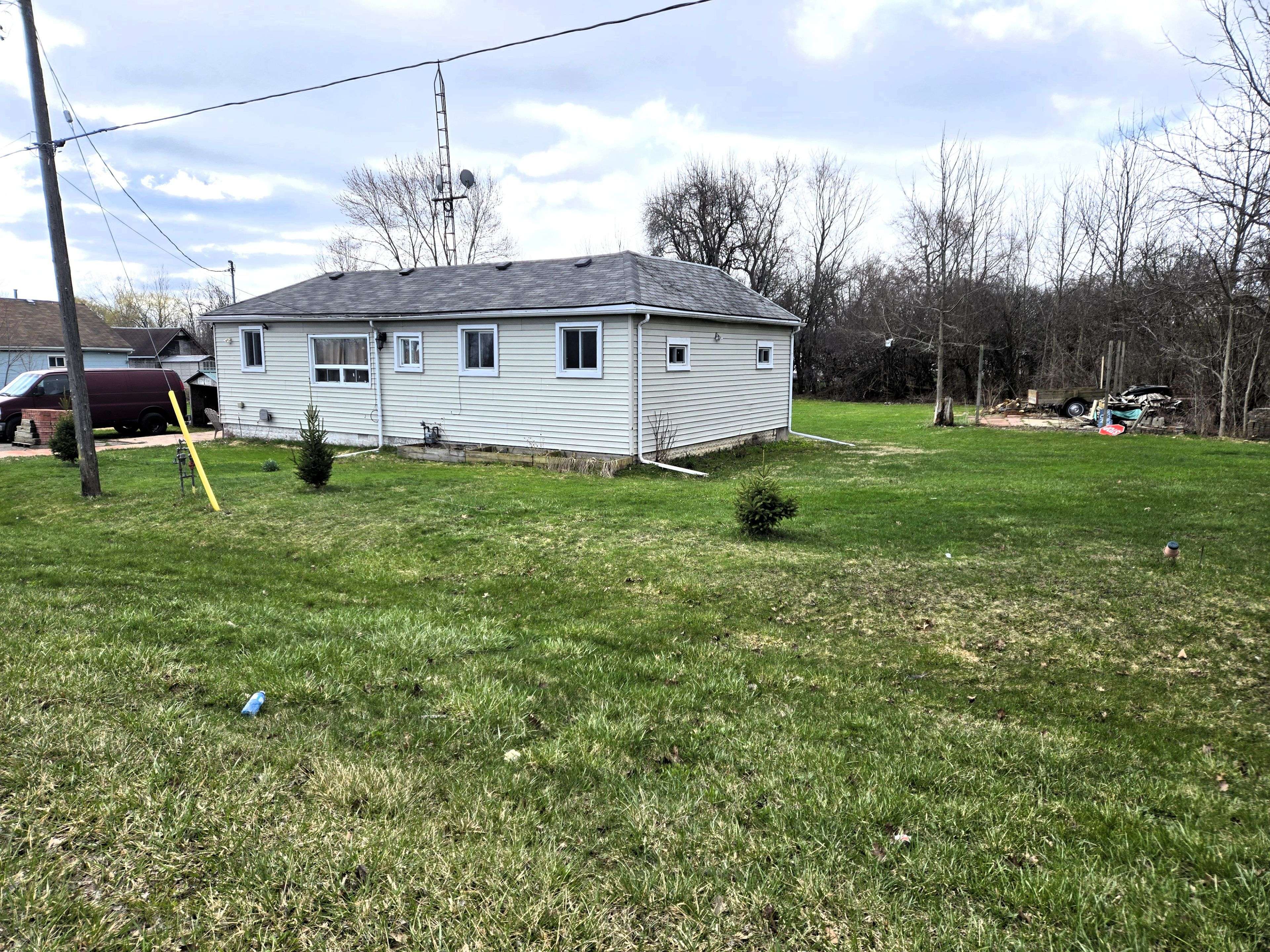 751 Bowen RD, Fort Erie, ON L2A 5M4