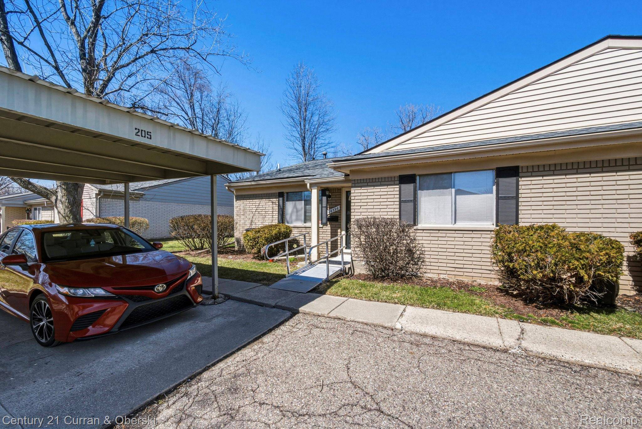 26596 Franklin Pointe DR, Southfield, MI 48034