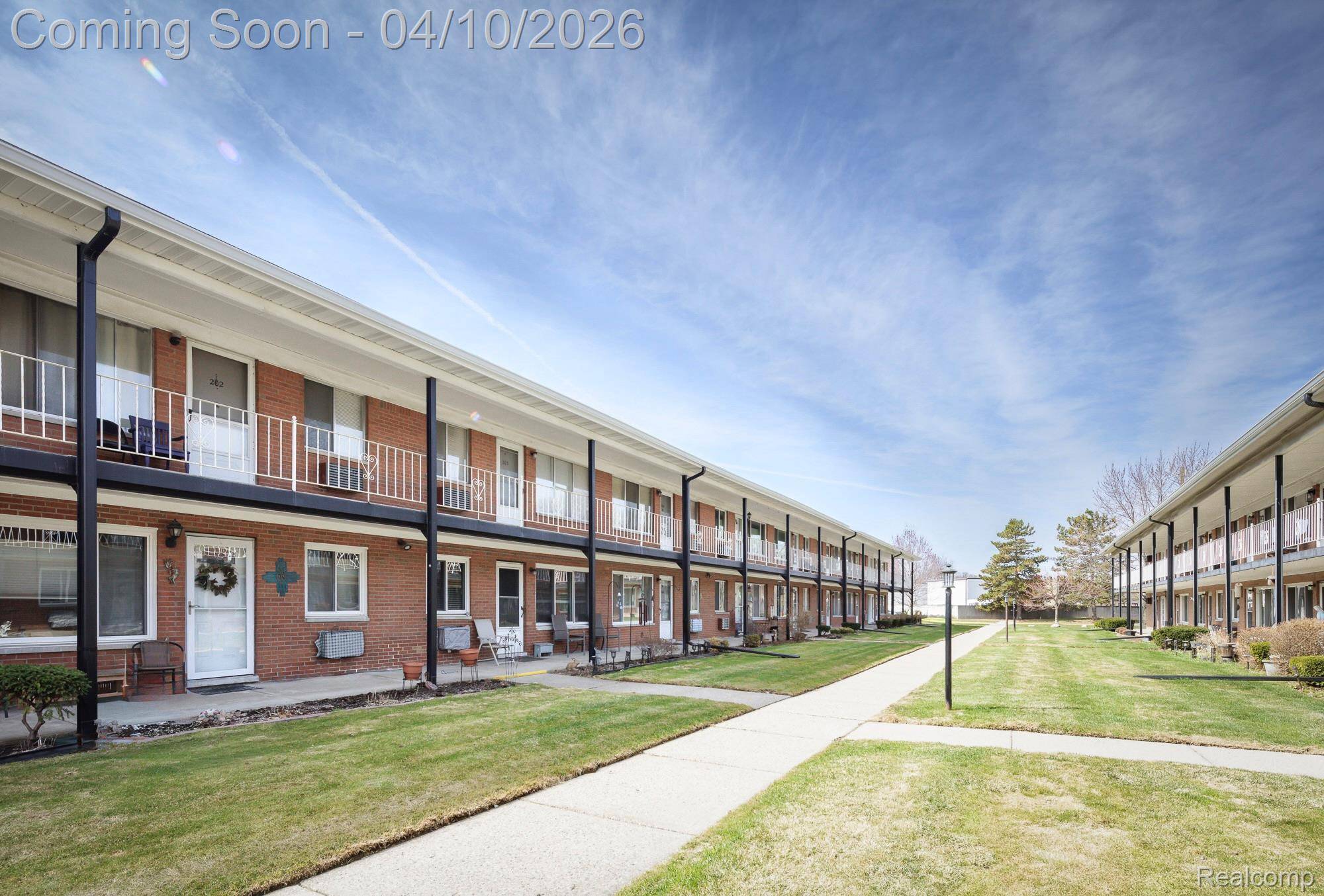 2125 Clawson AVE #204, Royal Oak, MI 48073