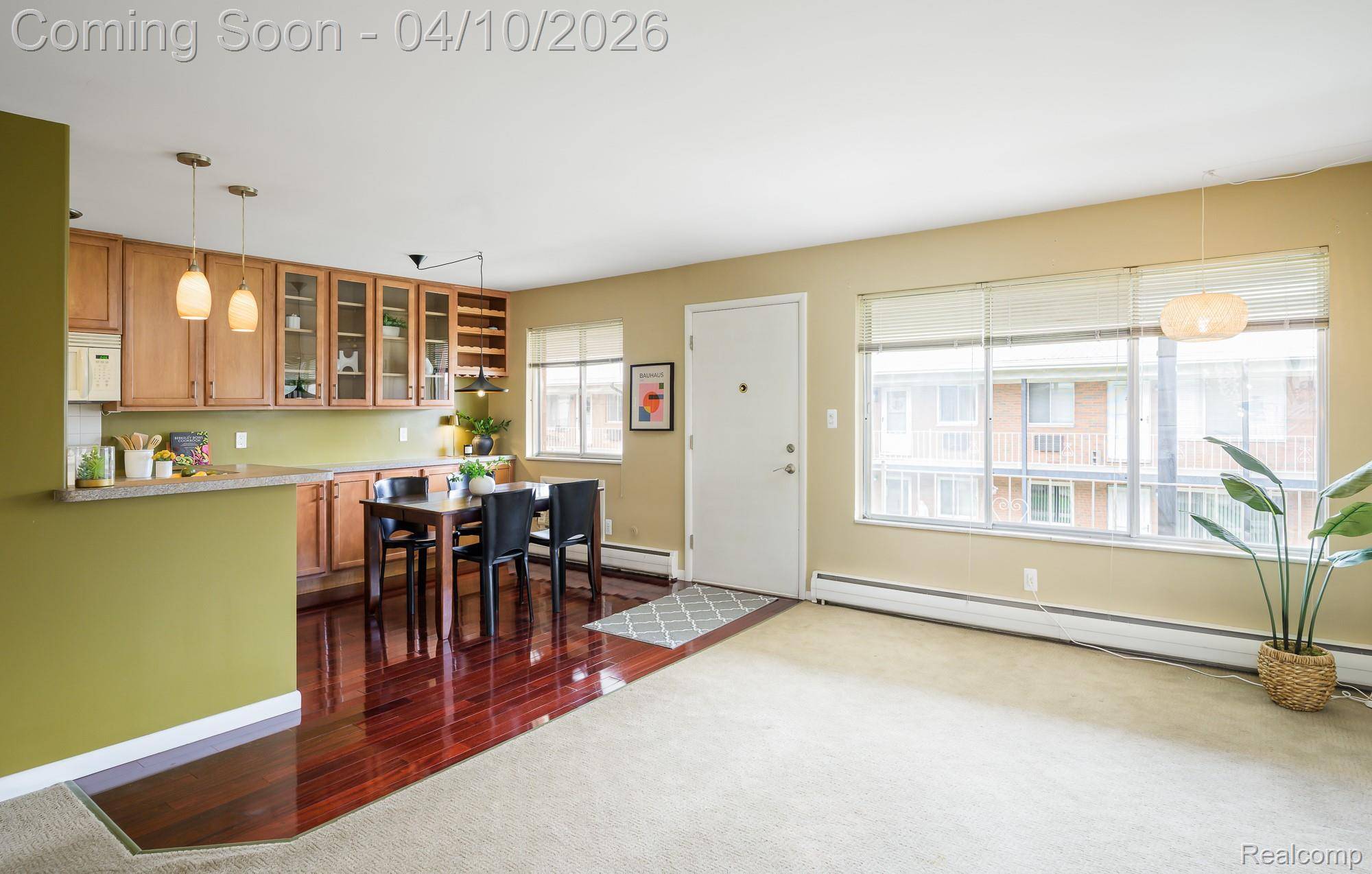 2125 Clawson AVE #204, Royal Oak, MI 48073