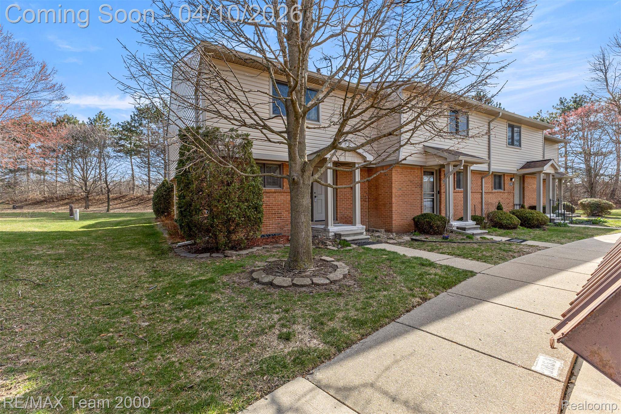 3656 Old Creek RD, Troy, MI 48084