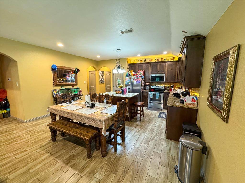 816 Elmo Drive, Seagoville, TX 75159