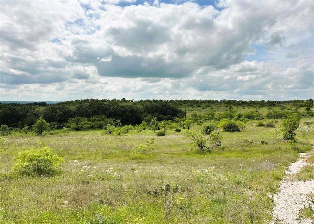 109 Comanche Hills, Comanche, TX 76442