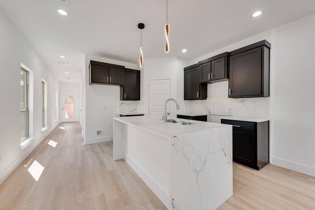 2350 Scott Street, Dallas, TX 75215