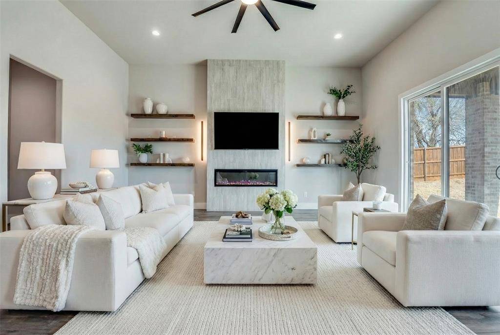 903 Urban Drive, Desoto, TX 75115