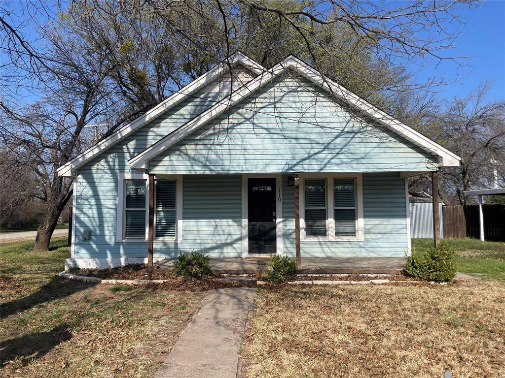 110 S Hubbard Street, Alvord, TX 76225