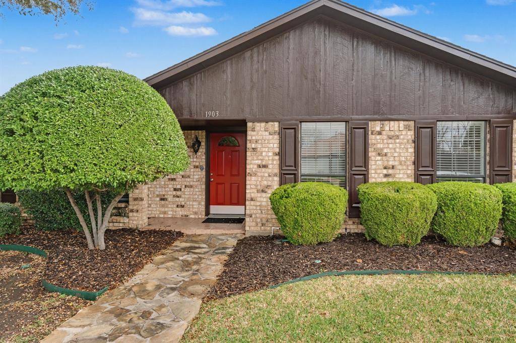 1903 Big Sky Drive, Lewisville, TX 75077