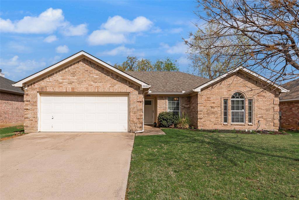 2010 Sword Fish Drive, Mansfield, TX 76063