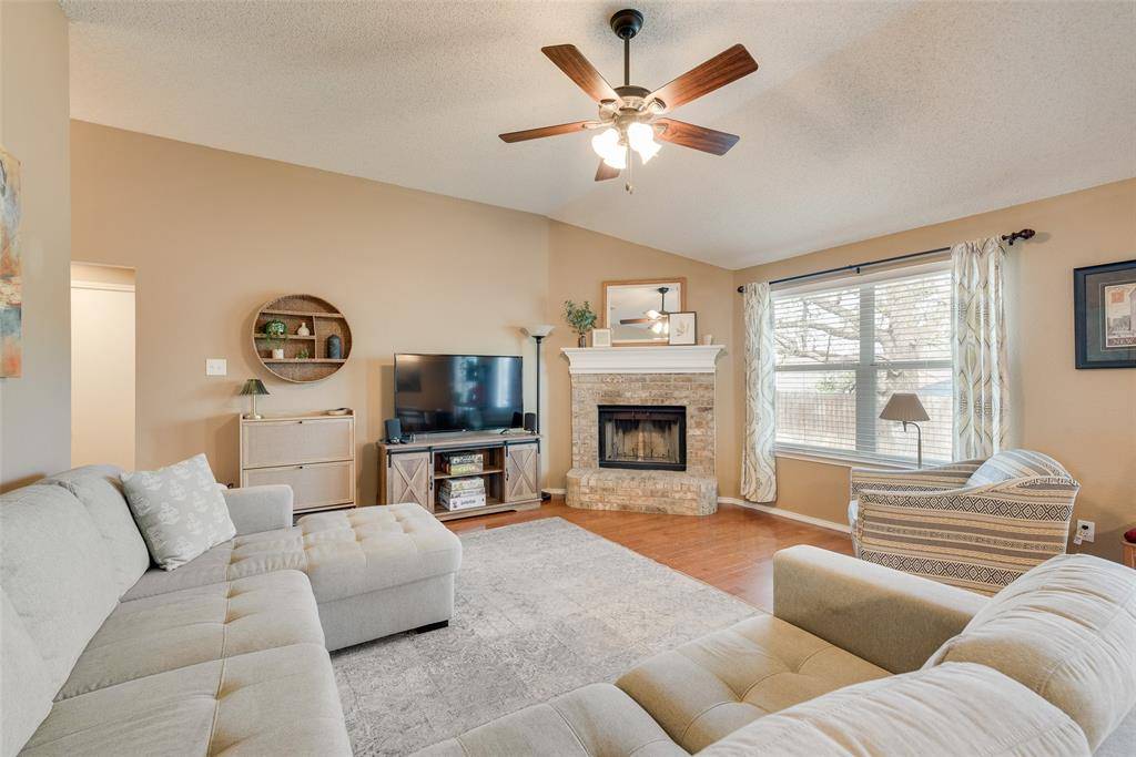 2010 Sword Fish Drive, Mansfield, TX 76063