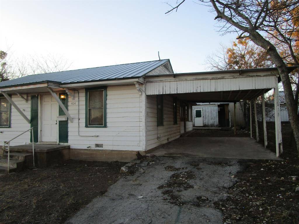 404 E 4th Street, Brady, TX 76825