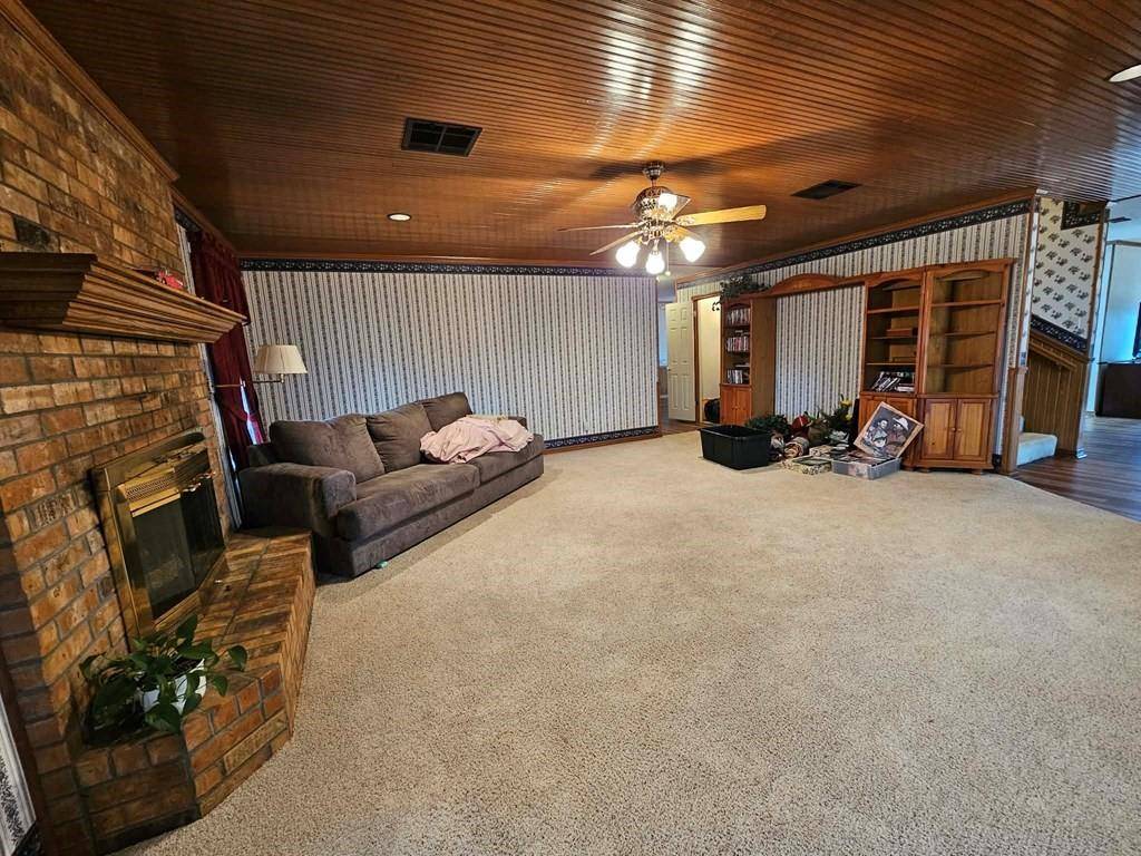 1710 An County Road 463, Montalba, TX 75853