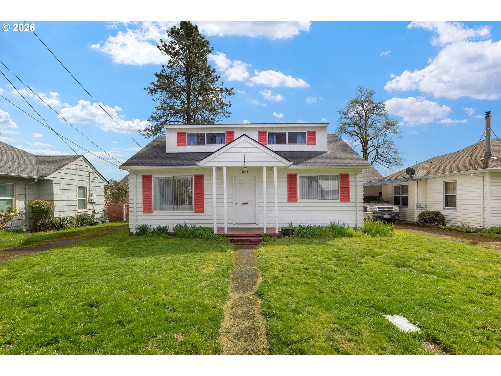 825 S BRIDGE ST, Sheridan, OR 97378