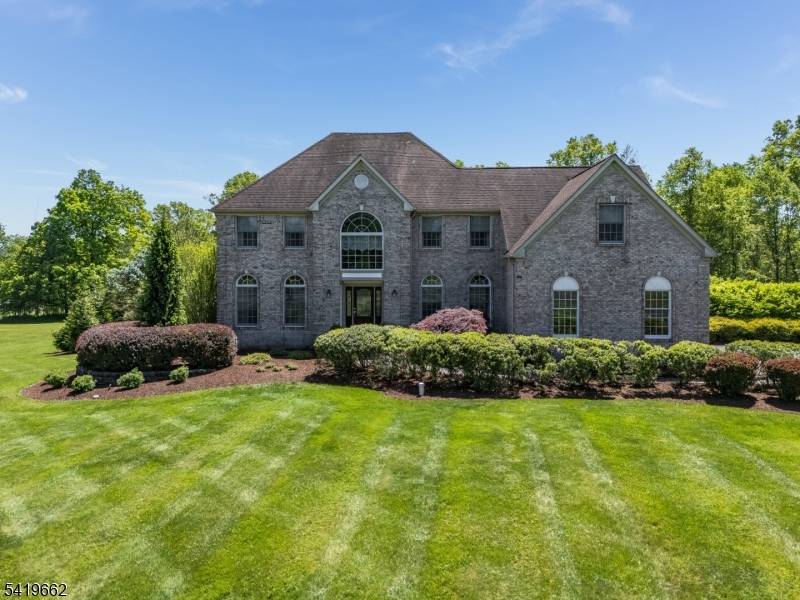 34 Milestone Dr, Raritan Twp., NJ 08551