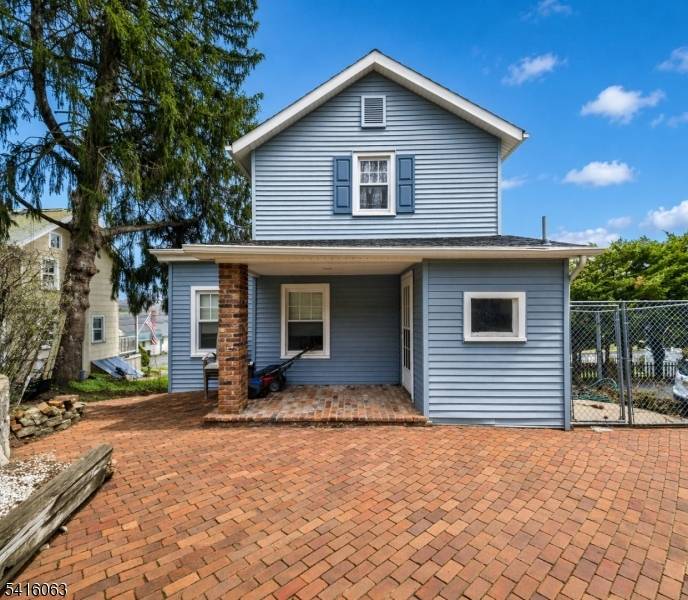 24 W Main St, Clinton Town, NJ 08809