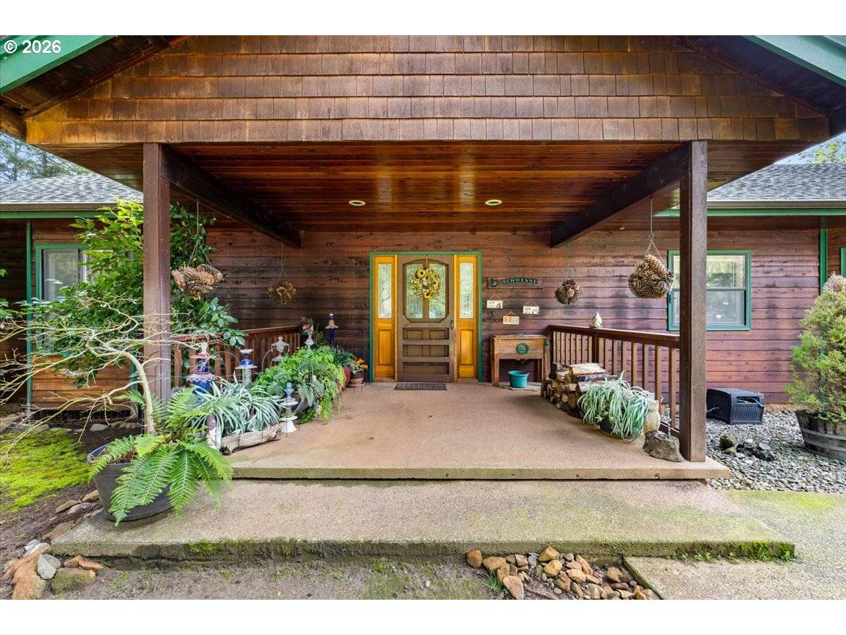 122 CARLOS AVE, Rogue River, OR 97537