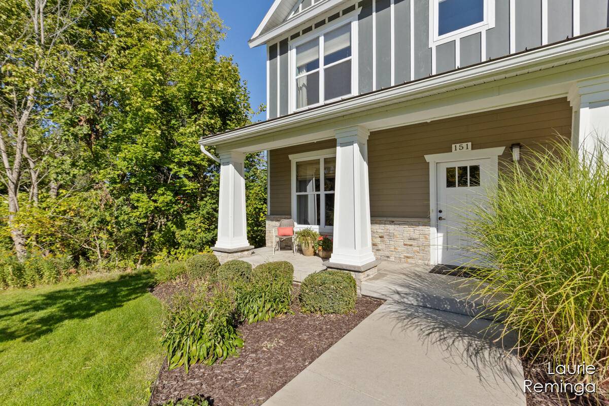 151 Tamarack LN NE, Rockford City, MI 49341