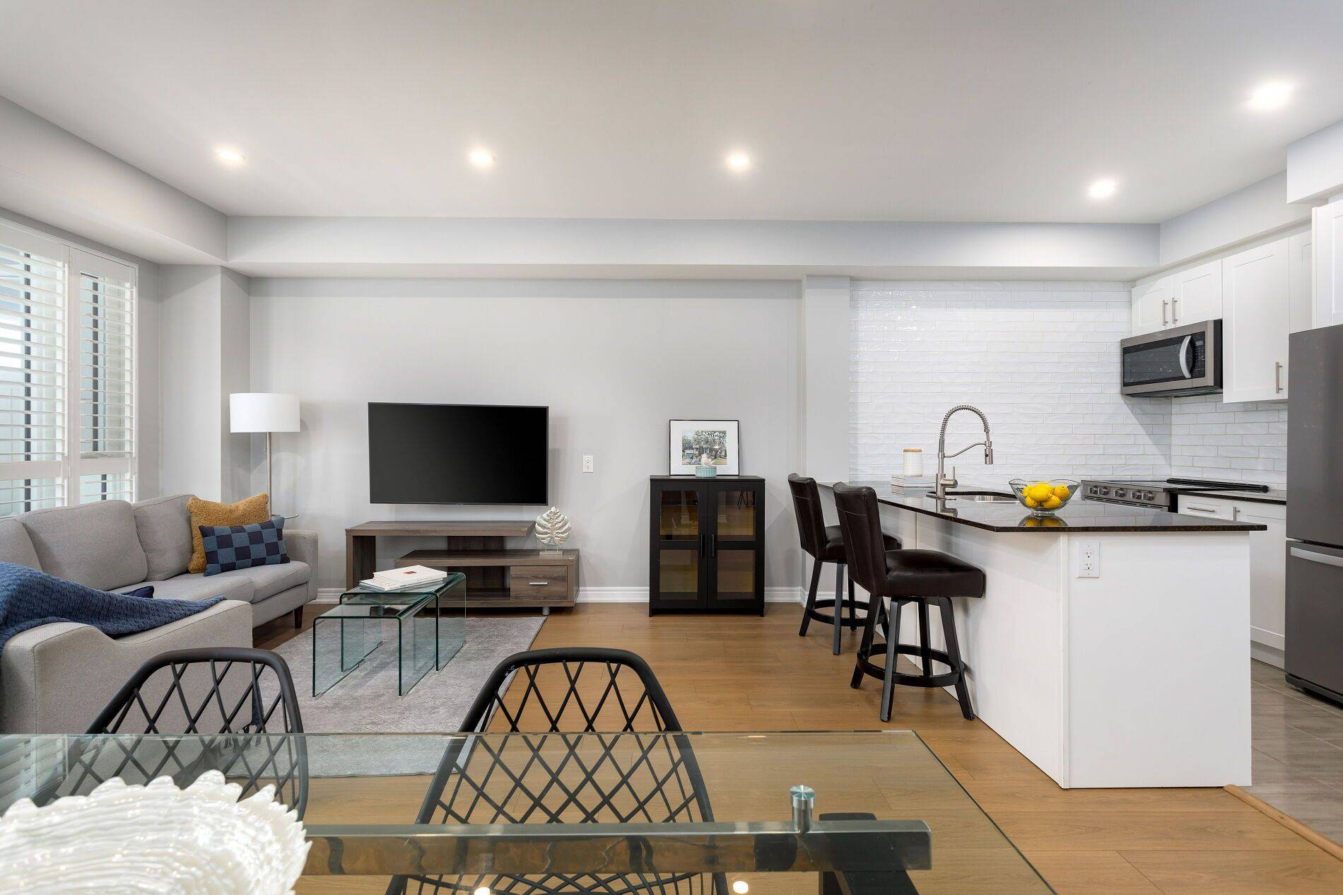 2370 Khalsa Gate #212, Oakville, ON L6M 1P5