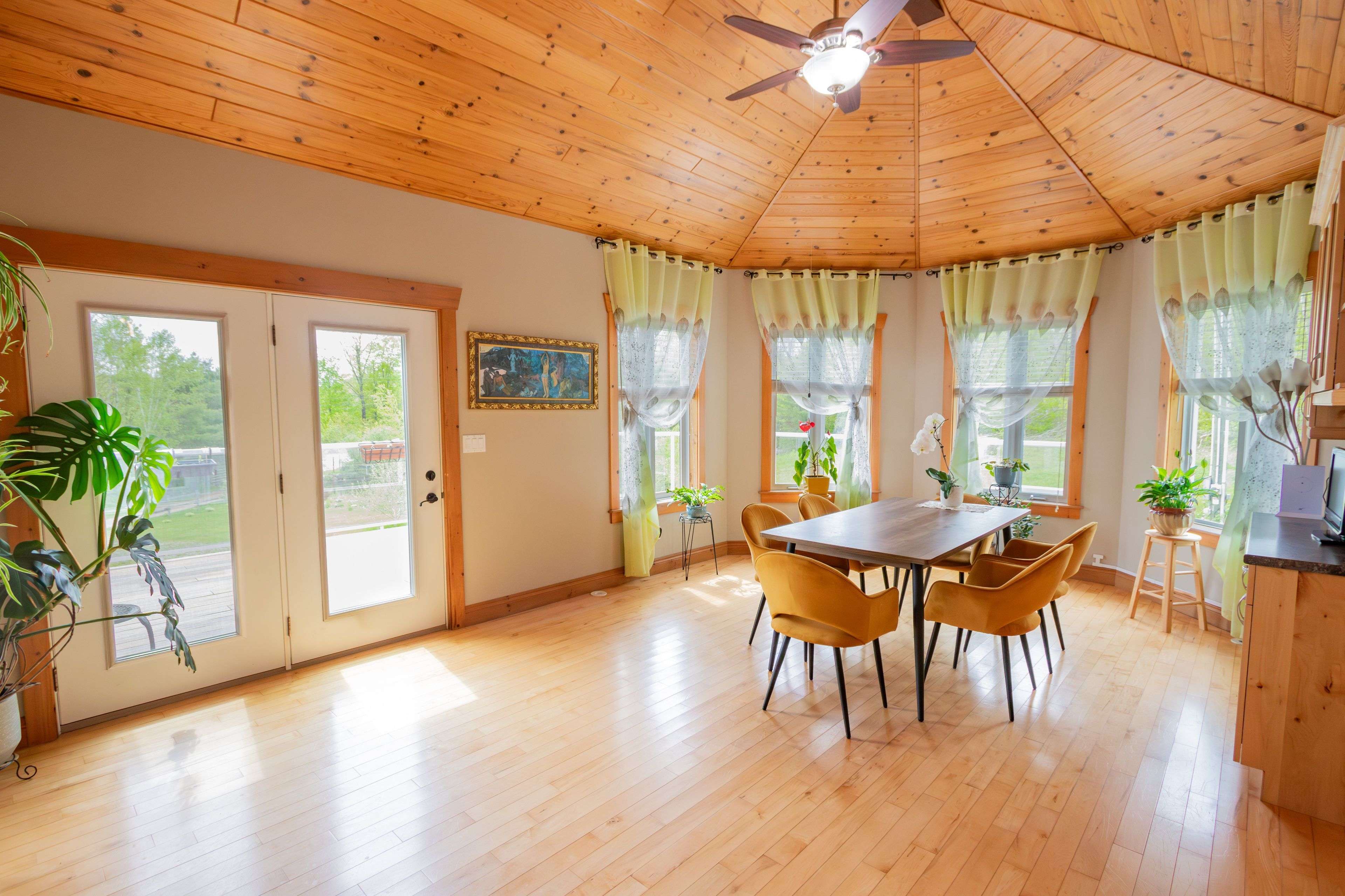 1019 Silk LN, Minden Hills, ON K0M 2K0