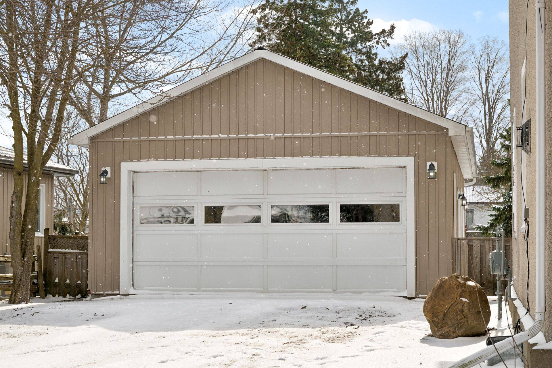 360 Queen ST S, Minto, ON N0G 2P0