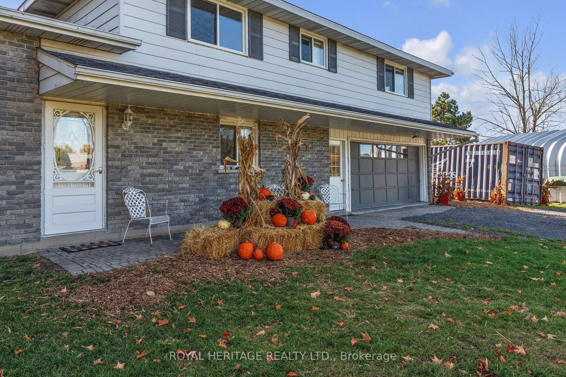 589 County 2 RD, Front Of Leeds & Seeleys Bay, ON K0E 1L0