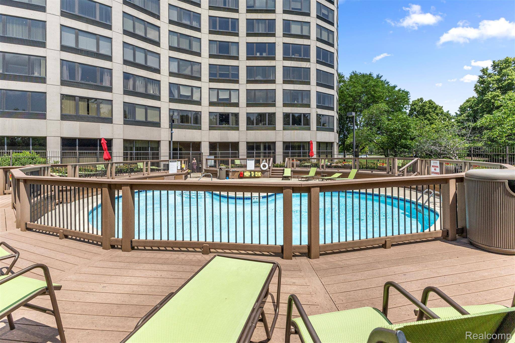 5000 Town CTR, Southfield, MI 48075