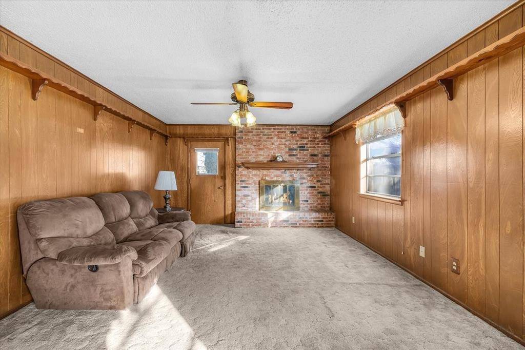 601 State Street, Weatherford, TX 76086