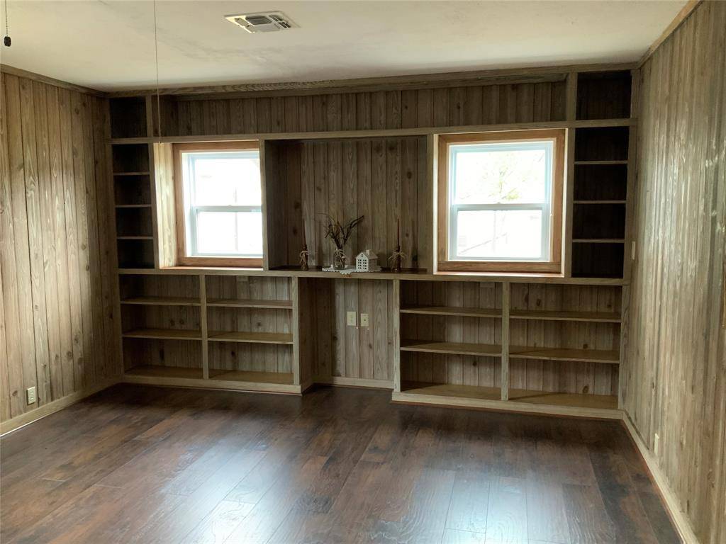 406 N 6th Street, Ballinger, TX 76821