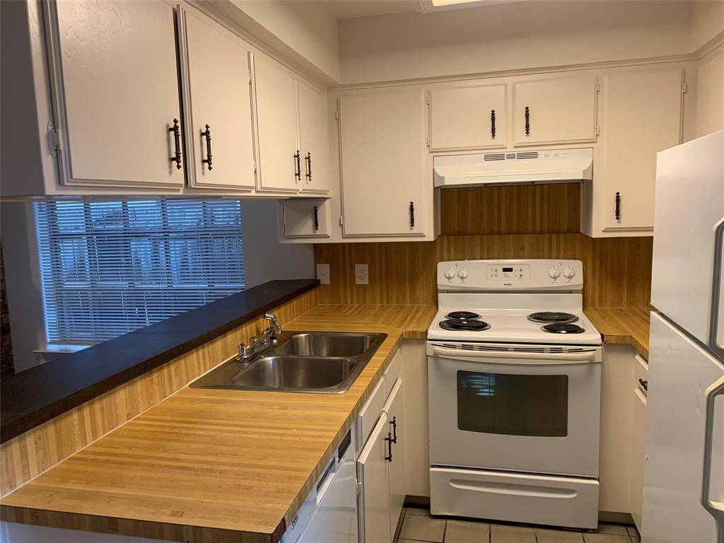 2205 Landmark Court, Arlington, TX 76013