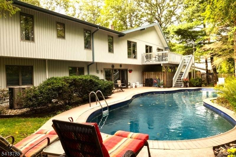 505 Lannon Ln, Bethlehem Twp., NJ 08826