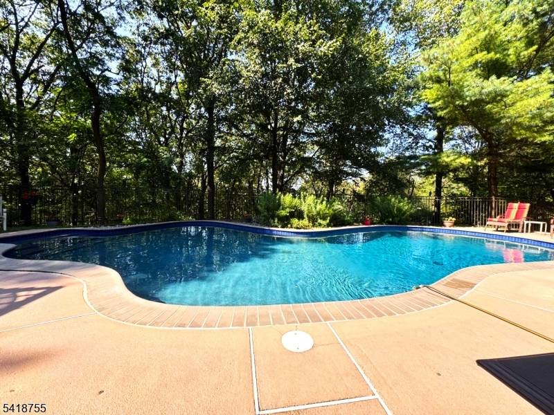 505 Lannon Ln, Bethlehem Twp., NJ 08826