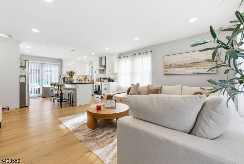 408 Main St, Hope Twp., NJ 07825