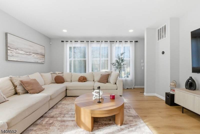 408 Main St, Hope Twp., NJ 07825