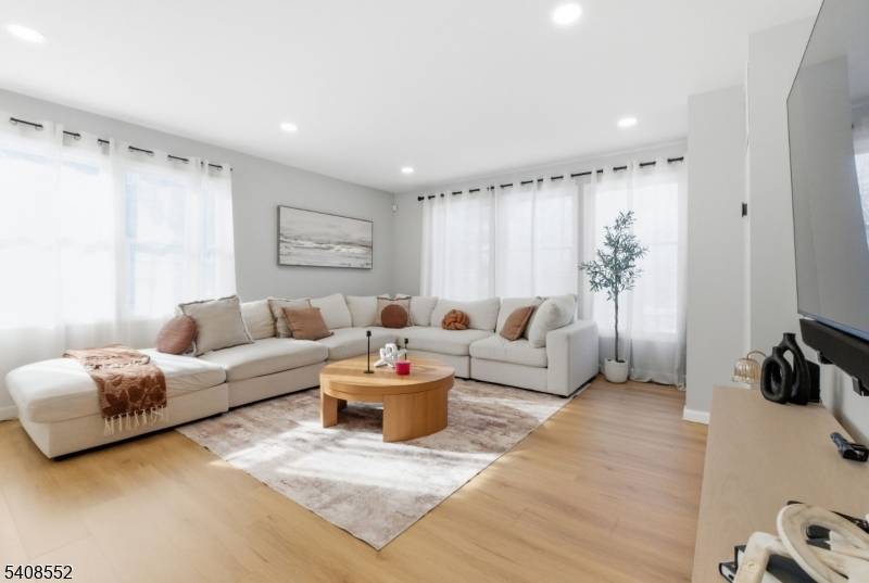 408 Main St, Hope Twp., NJ 07825